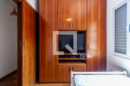 Casa à venda com 180m², 3 quartos e 3 vagas Casa à venda com 180m², 3 quartos e 3 vagasQuarto 1