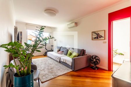 Sala de casa à venda com 3 quartos, 180m² em Vila Madalena, São Paulo