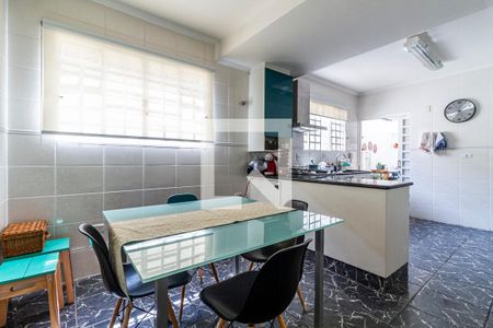 Casa à venda com 180m², 3 quartos e 3 vagas Casa à venda com 180m², 3 quartos e 3 vagasCozinha