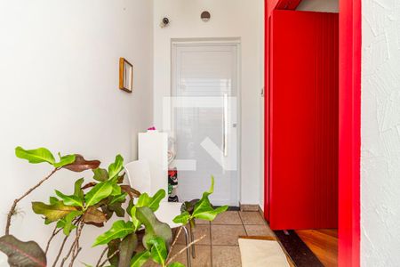 Casa à venda com 180m², 3 quartos e 3 vagas Casa à venda com 180m², 3 quartos e 3 vagasQuintal