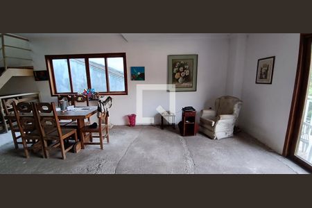 Casa para alugar com 349m², 4 quartos e 5 vagasSala