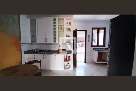 Casa para alugar com 349m², 4 quartos e 5 vagasCozinha