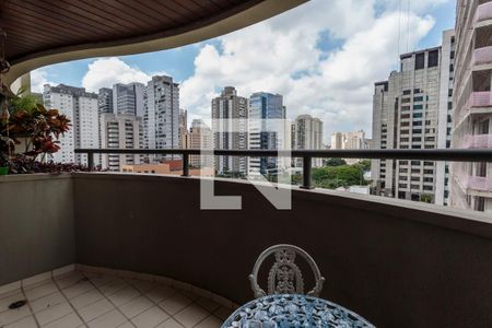 Varanda de apartamento para alugar com 1 quarto, 50m² em Indianópolis, São Paulo