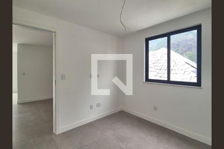 Casa de condomínio à venda com 300m², 5 quartos e 2 vagasQuarto 5