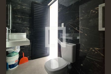 Casa de condomínio à venda com 300m², 5 quartos e 2 vagasBanheiro 2