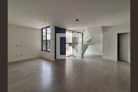 Sala de casa de condomínio à venda com 5 quartos, 300m² em Vargem Pequena, Rio de Janeiro