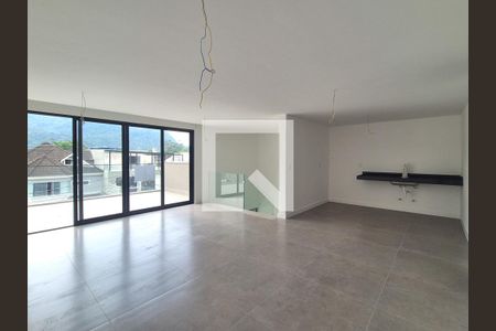 Casa de condomínio à venda com 300m², 5 quartos e 2 vagasSala 2