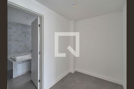 Casa de condomínio à venda com 300m², 5 quartos e 2 vagasQuarto 2