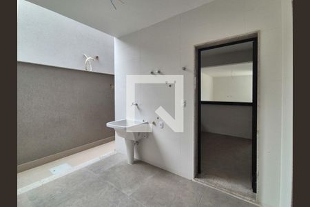 Casa de condomínio à venda com 300m², 5 quartos e 2 vagasÁrea de Serviço