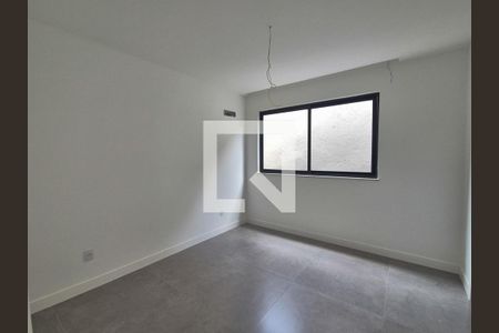 Casa de condomínio à venda com 300m², 5 quartos e 2 vagasQuarto 4