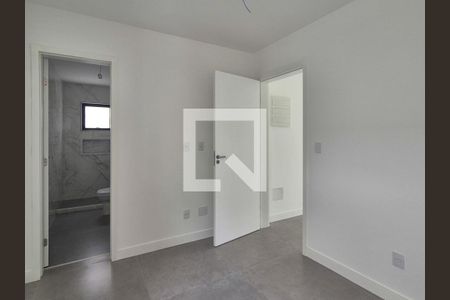 Casa de condomínio à venda com 300m², 5 quartos e 2 vagasQuarto 3