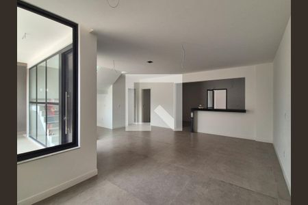 Sala de casa de condomínio à venda com 5 quartos, 300m² em Vargem Pequena, Rio de Janeiro