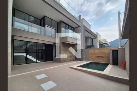 Casa de condomínio à venda com 300m², 5 quartos e 2 vagasÁrea comum