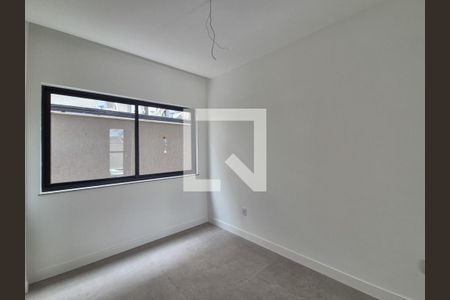 Quarto de casa de condomínio à venda com 5 quartos, 300m² em Vargem Pequena, Rio de Janeiro