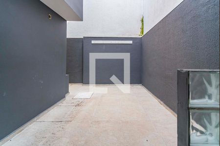 Casa para alugar com 136m², 3 quartos e 2 vagasQuintal Fundos