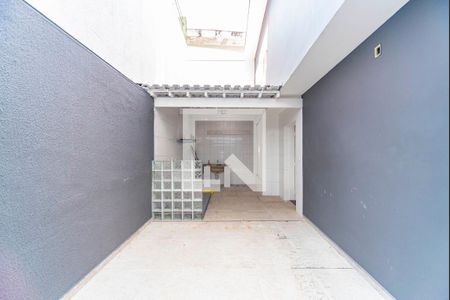 Casa para alugar com 136m², 3 quartos e 2 vagasQuintal Fundos