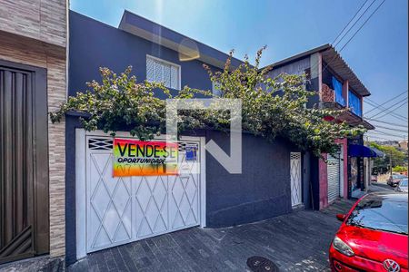 Casa para alugar com 136m², 3 quartos e 2 vagasFachada