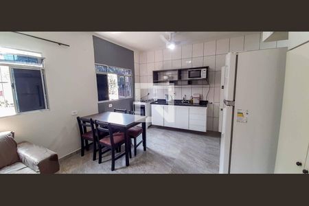 Casa para alugar com 32m², 1 quarto e sem vaga Casa para alugar com 32m², 1 quarto e sem vagaCozinha