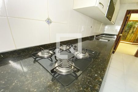 Casa à venda com 215m², 3 quartos e 2 vagasCozinha