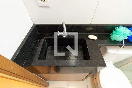 Banheiro de kitnet/studio para alugar com 1 quarto, 36m² em Quinta da Paineira, São Paulo