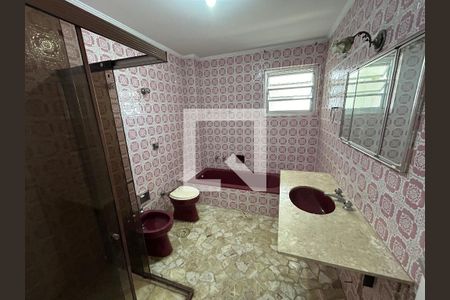 Apartamento à venda com 200m², 3 quartos e 2 vagasBanheiro da Suíte 1