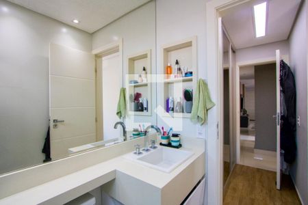 Apartamento à venda com 141m², 3 quartos e 2 vagasBanheiro do quarto 1