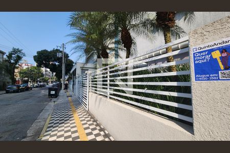 Apartamento para alugar com 55m², 1 quarto e 1 vagaVista da Rua