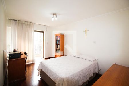 Apartamento à venda com 250m², 4 quartos e 3 vagasSuíte 2