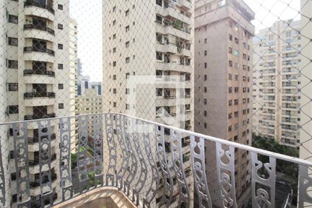 Apartamento à venda com 250m², 4 quartos e 3 vagasVaranda da Suíte 1