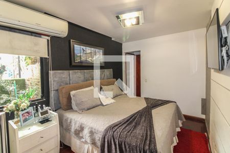 Apartamento à venda com 226m², 3 quartos e 2 vagas Apartamento à venda com 226m², 3 quartos e 2 vagasSuíte