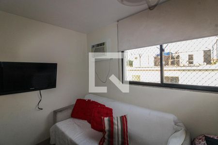Apartamento à venda com 226m², 3 quartos e 2 vagas Apartamento à venda com 226m², 3 quartos e 2 vagasÁrea de Serviço - Quarto