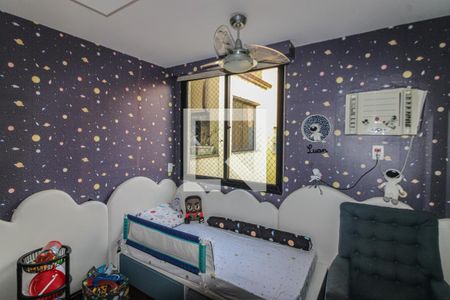 Apartamento à venda com 226m², 3 quartos e 2 vagas Apartamento à venda com 226m², 3 quartos e 2 vagasQuarto