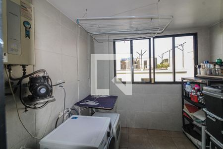 Apartamento à venda com 226m², 3 quartos e 2 vagas Apartamento à venda com 226m², 3 quartos e 2 vagasÁrea de Serviço