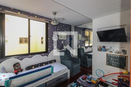 Apartamento à venda com 226m², 3 quartos e 2 vagas Apartamento à venda com 226m², 3 quartos e 2 vagasQuarto