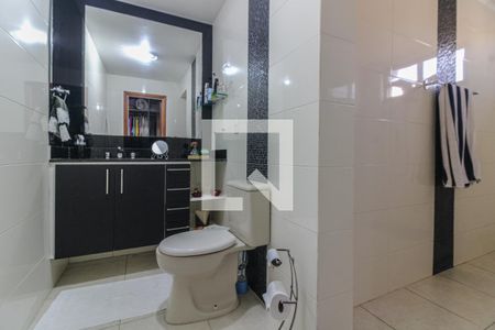 Apartamento à venda com 226m², 3 quartos e 2 vagas Apartamento à venda com 226m², 3 quartos e 2 vagasSuíte - Banheiro