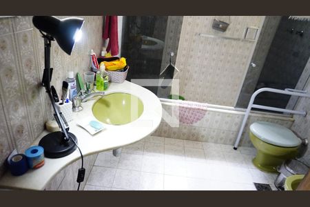 Casa à venda com 450m², 5 quartos e 4 vagasBanheiro Social