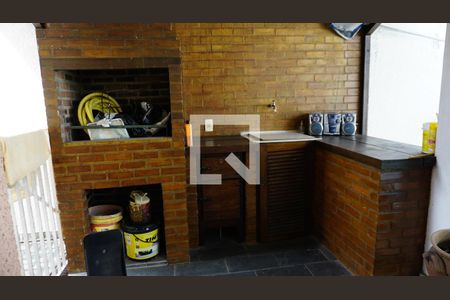 Casa à venda com 450m², 5 quartos e 4 vagasArea Churrasqueira