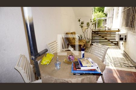 Casa à venda com 450m², 5 quartos e 4 vagasQuintal Lateral