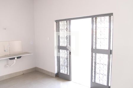Sala/Cozinha de casa para alugar com 2 quartos, 50m² em Setor Leste Universitário, Goiânia