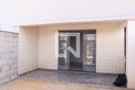 Casa para alugar com 50m², 2 quartos e 1 vagaQuintal