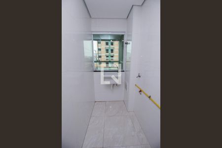 Apartamento para alugar com 48m², 2 quartos e sem vaga Apartamento para alugar com 48m², 2 quartos e sem vagaCozinha e Área de Serviço
