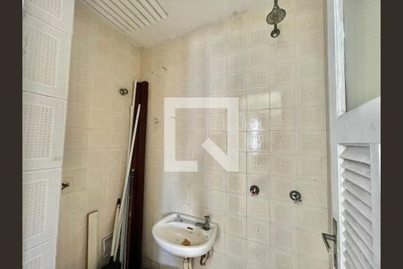 Apartamento à venda com 80m², 2 quartos e 1 vagaÁrea de serviço - Banheiro
