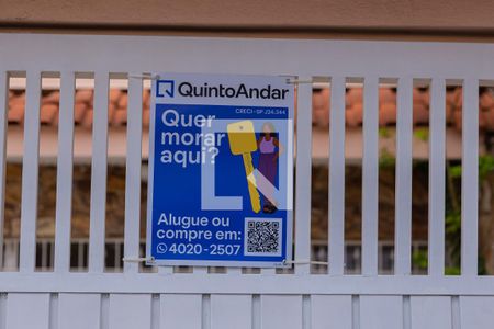 Casa à venda com 164m², 3 quartos e 3 vagas Casa à venda com 164m², 3 quartos e 3 vagasplaca