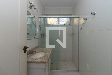 Casa para alugar com 540m², 6 quartos e 4 vagas Casa para alugar com 540m², 6 quartos e 4 vagasBanheiro da Suíte 2