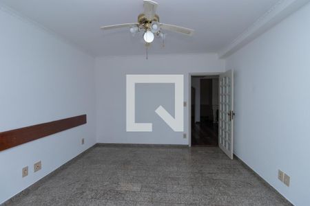 Casa para alugar com 540m², 6 quartos e 4 vagas Casa para alugar com 540m², 6 quartos e 4 vagasSala de TV