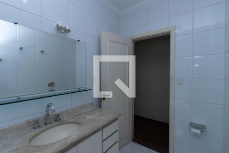 Casa para alugar com 540m², 6 quartos e 4 vagas Casa para alugar com 540m², 6 quartos e 4 vagasBanheiro da Suíte 3