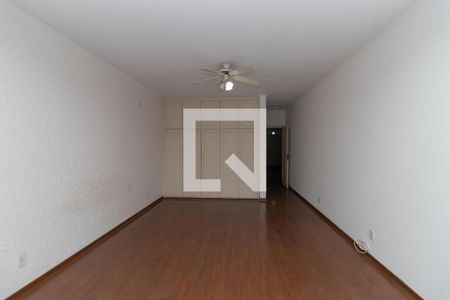 Casa para alugar com 540m², 6 quartos e 4 vagas Casa para alugar com 540m², 6 quartos e 4 vagasQuarto Suíte 2