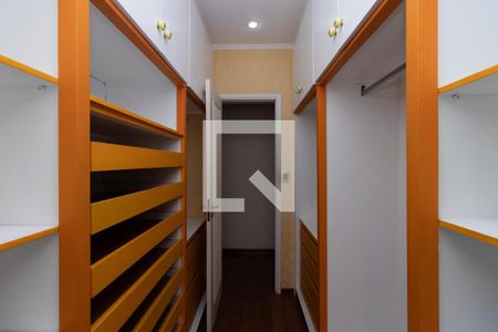 Casa para alugar com 540m², 6 quartos e 4 vagas Casa para alugar com 540m², 6 quartos e 4 vagasCloset da suíte 3
