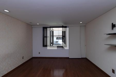 Casa para alugar com 540m², 6 quartos e 4 vagas Casa para alugar com 540m², 6 quartos e 4 vagasQuarto Suíte 3