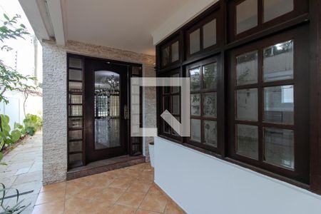 Casa para alugar com 540m², 6 quartos e 4 vagas Casa para alugar com 540m², 6 quartos e 4 vagasEntrada principal